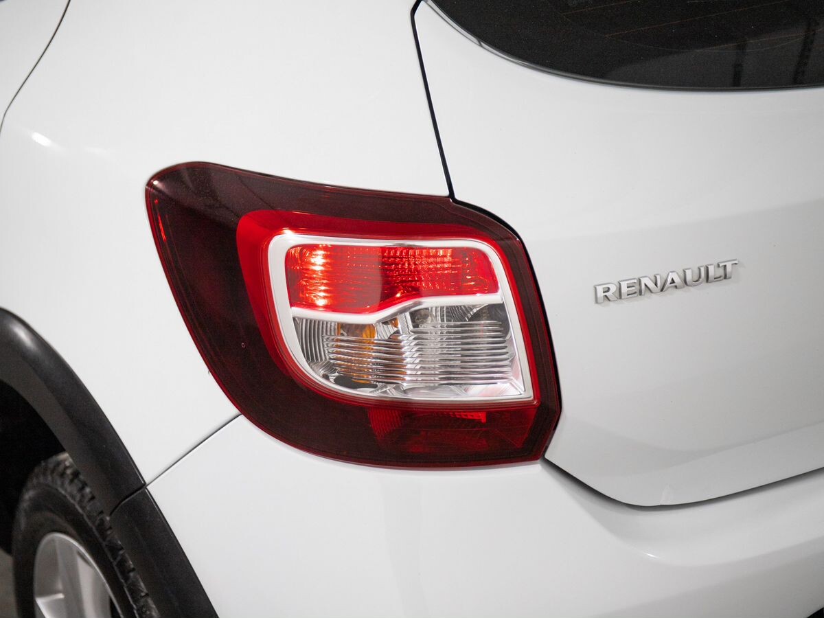 Renault Sandero 2017 - фото автомобиля