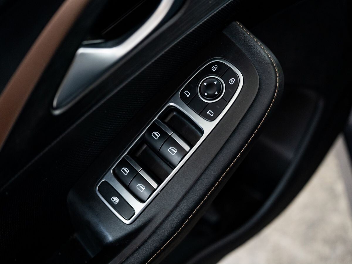 Omoda C5 2023 - фото автомобиля