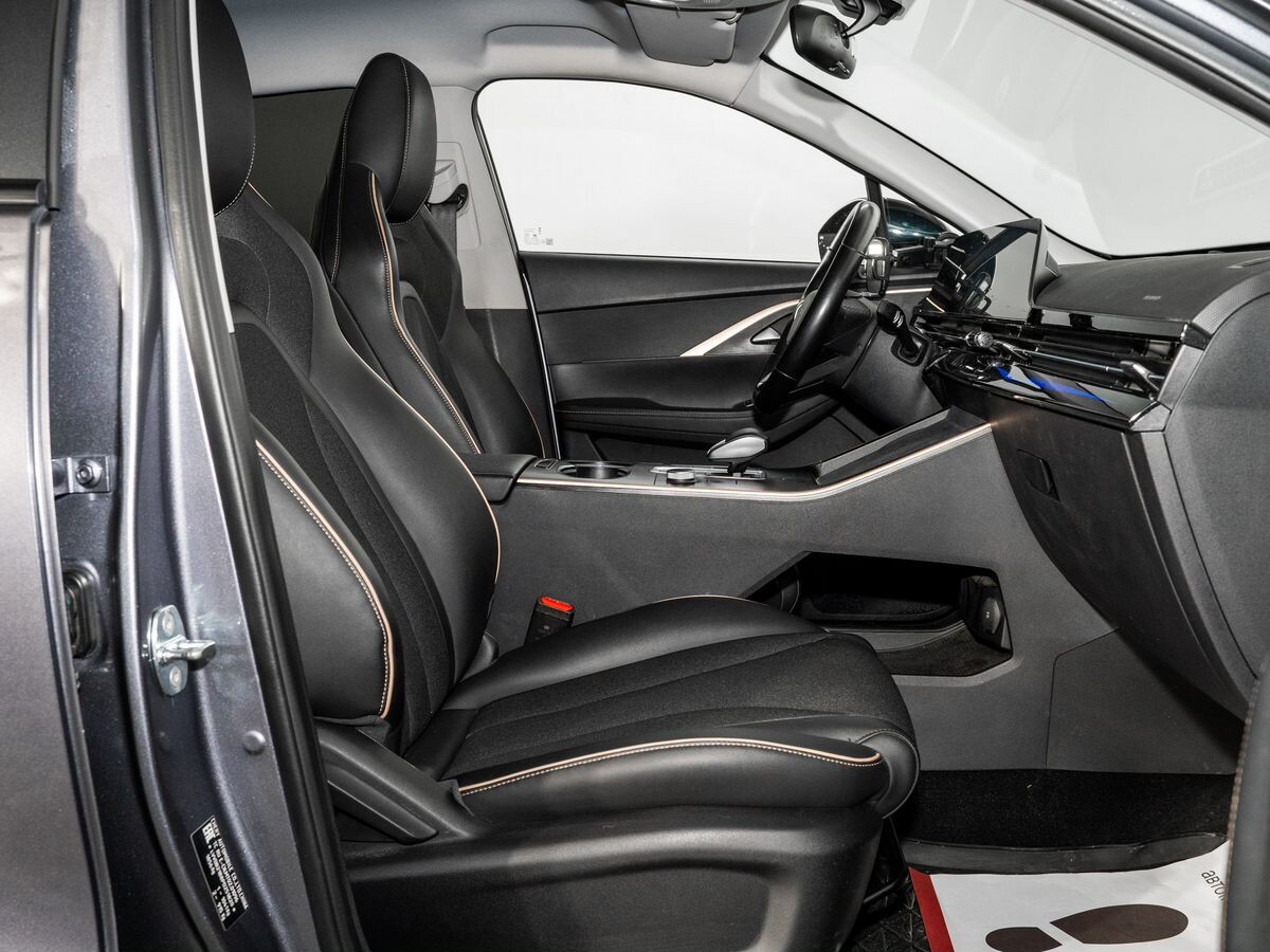 Omoda C5 2023 - фото автомобиля