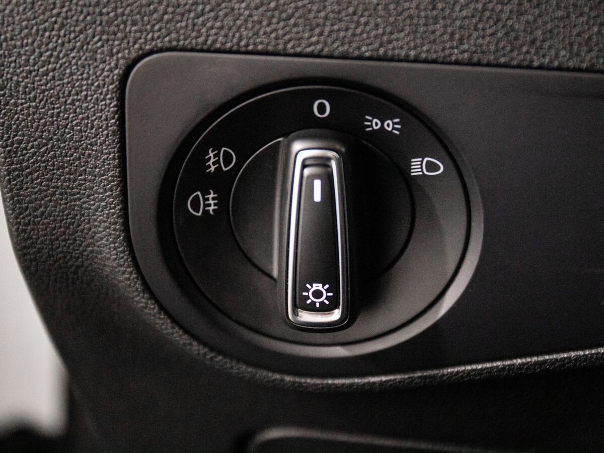 Volkswagen Tiguan 2020 - фото автомобиля