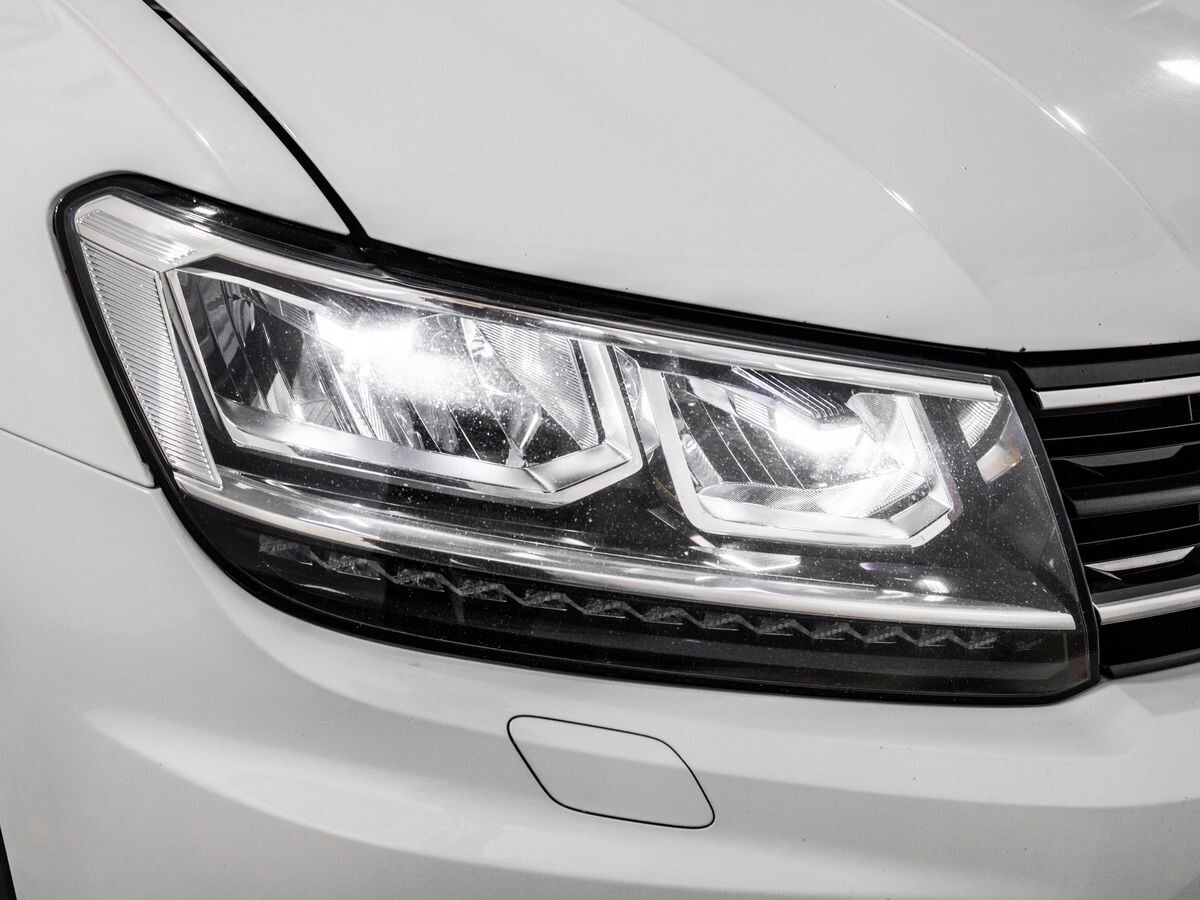 Volkswagen Tiguan 2020 - фото автомобиля