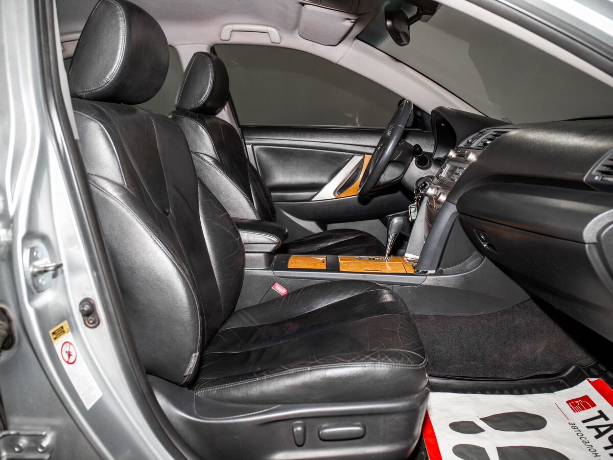Toyota Camry 2007 - фото автомобиля