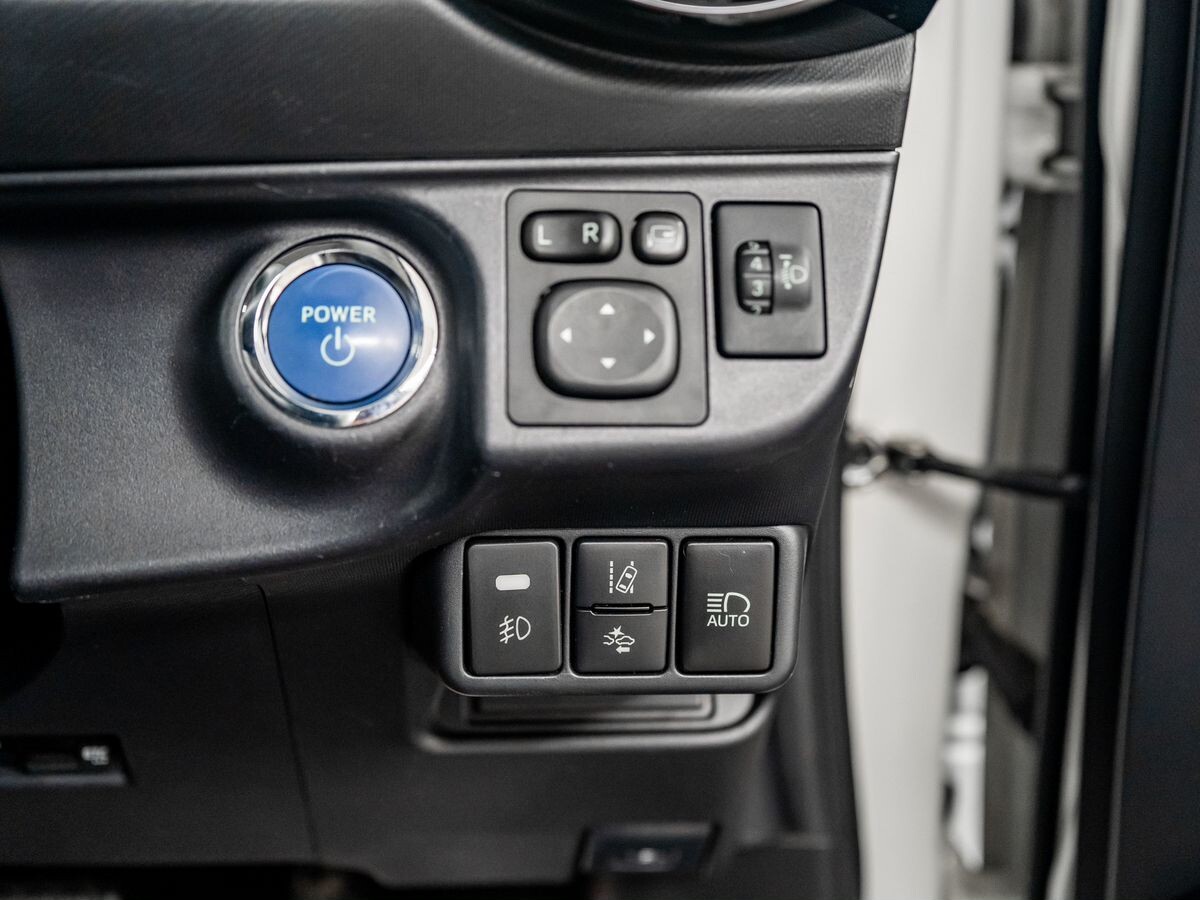 Toyota Aqua 2019 - фото автомобиля