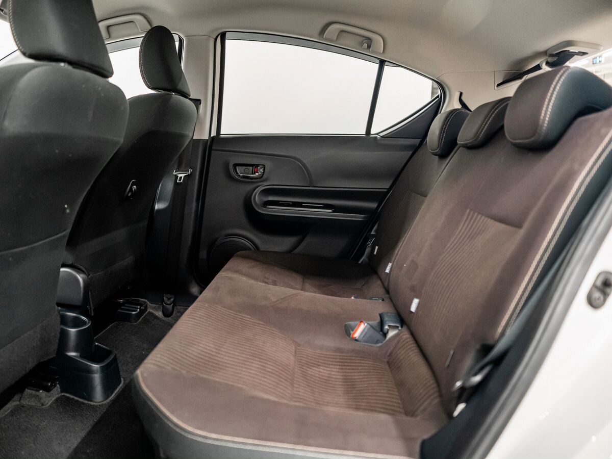 Toyota Aqua 2019 - фото автомобиля