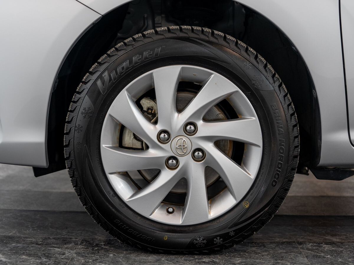 Toyota Corolla 2020 - фото автомобиля