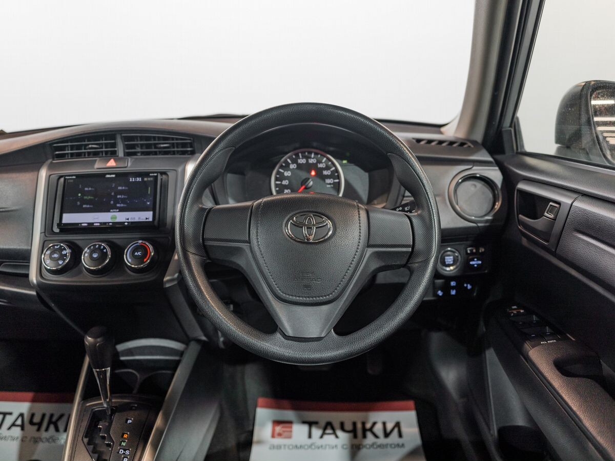 Toyota Corolla 2020 - фото автомобиля