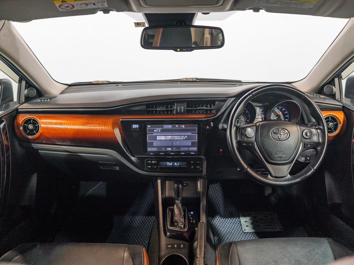 Toyota Auris 2015 - фото автомобиля