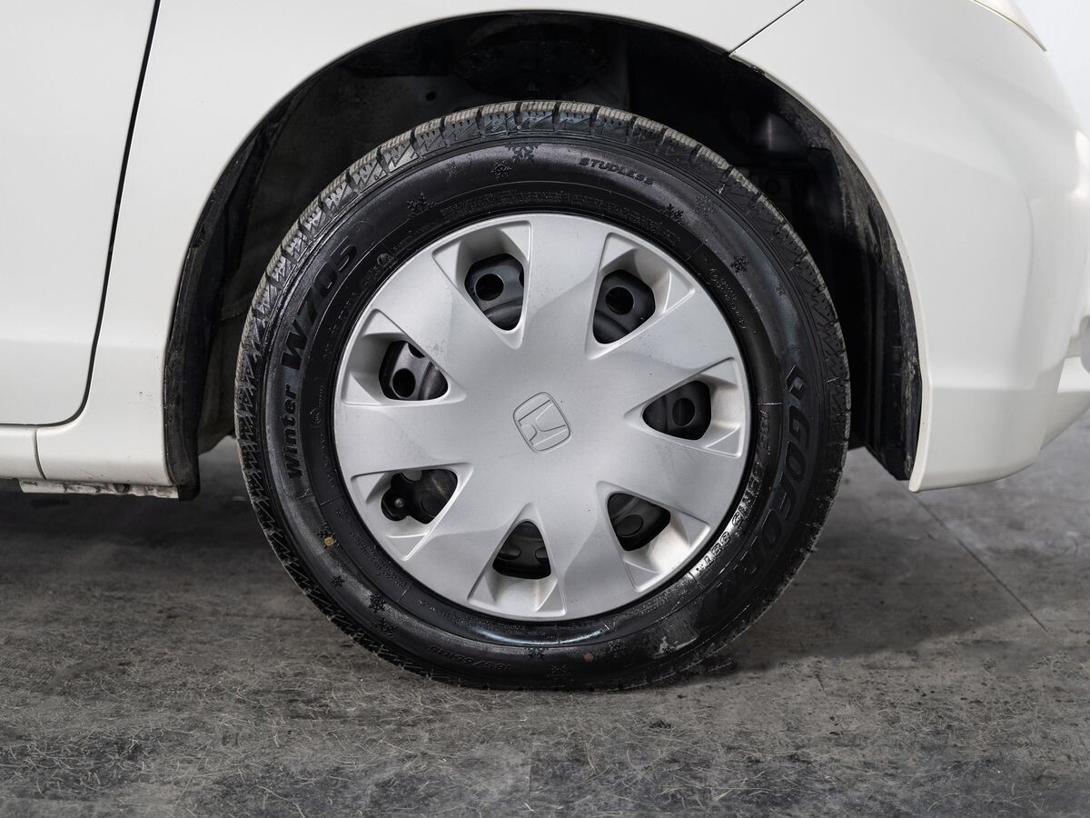 Honda Freed 2012 - фото автомобиля