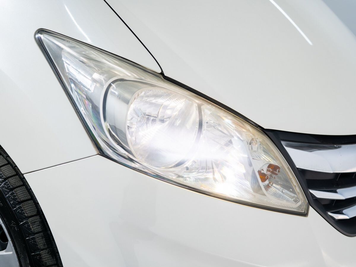 Honda Freed 2012 - фото автомобиля