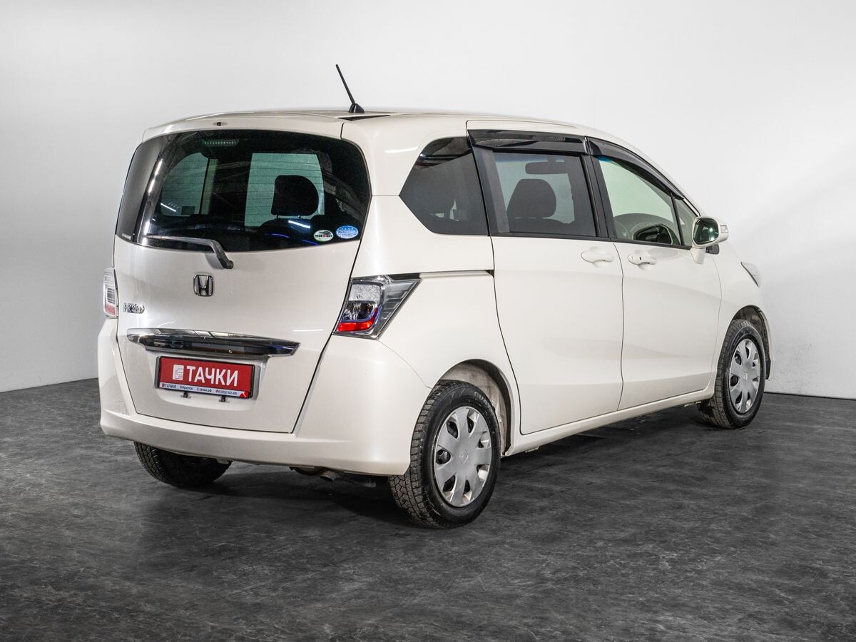Honda Freed 2012 - фото автомобиля