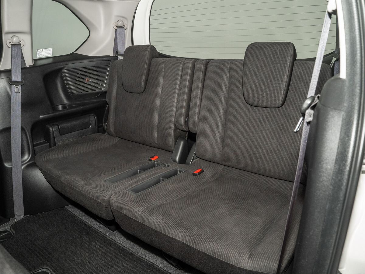 Honda Freed 2012 - фото автомобиля