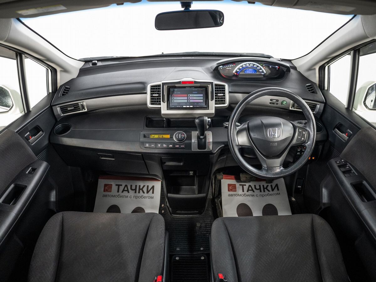 Honda Freed 2012 - фото автомобиля