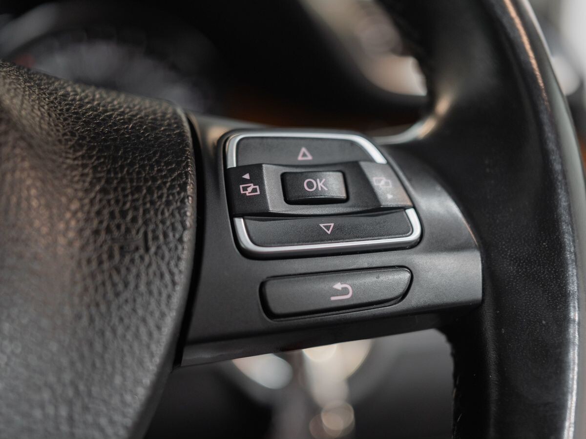 Volkswagen Passat 2013 - фото автомобиля