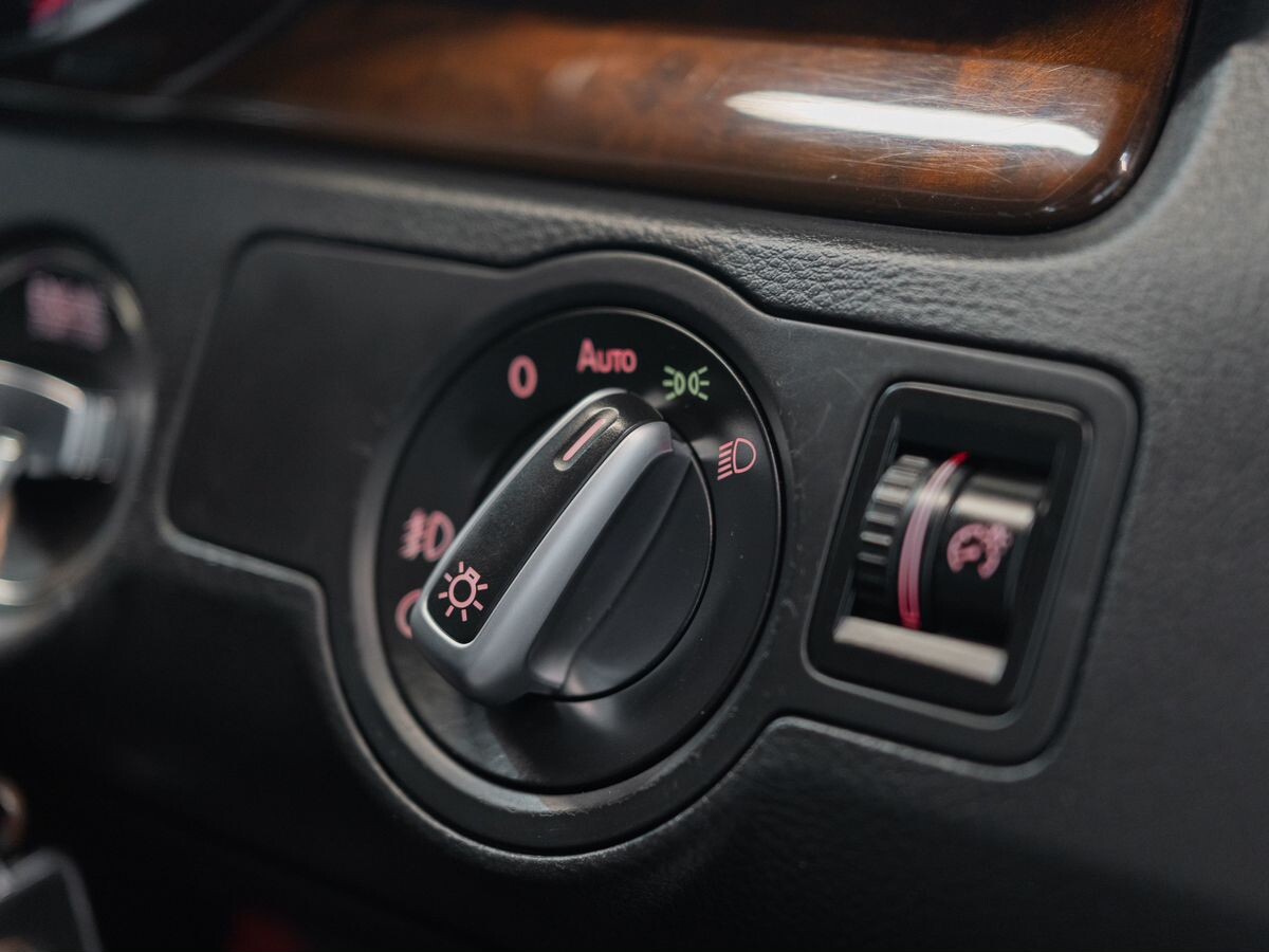 Volkswagen Passat 2013 - фото автомобиля