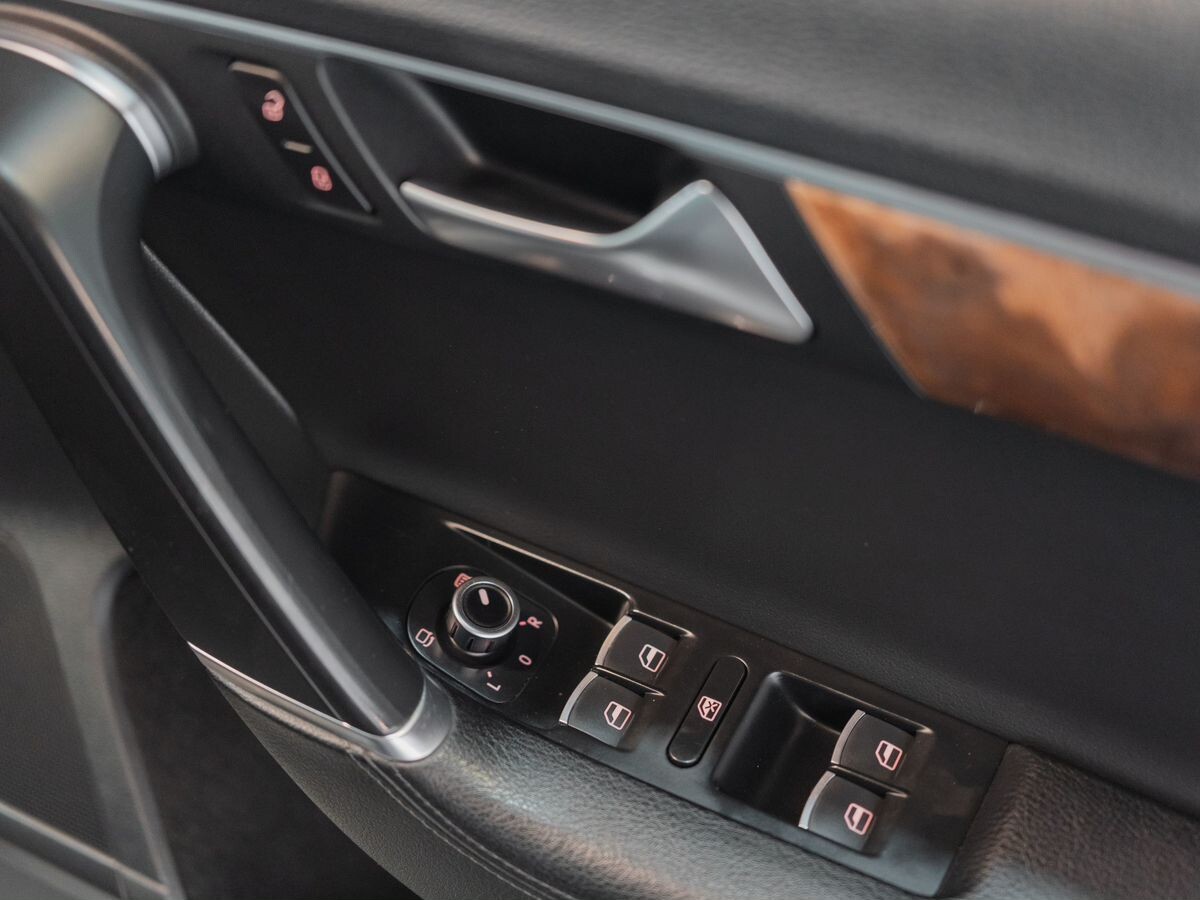 Volkswagen Passat 2013 - фото автомобиля