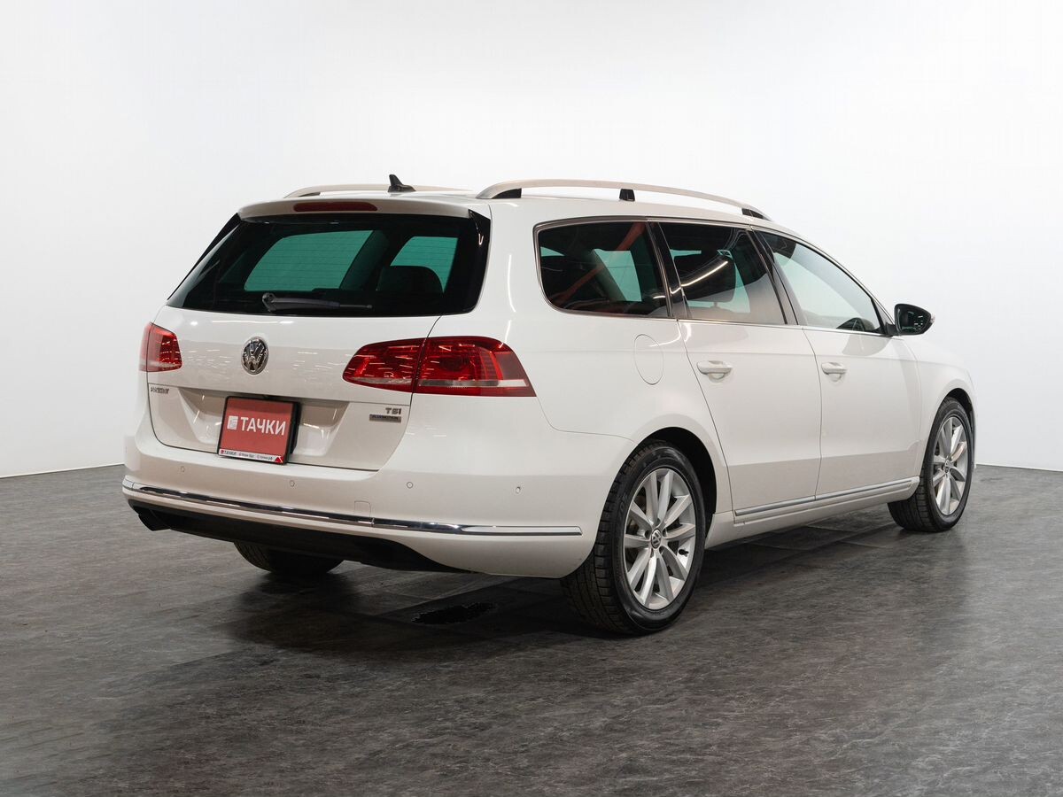 Volkswagen Passat 2013 - фото автомобиля
