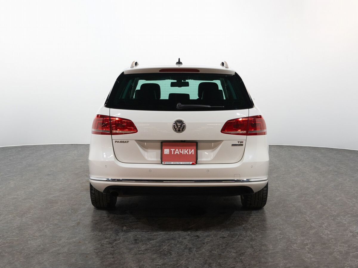 Volkswagen Passat 2013 - фото автомобиля