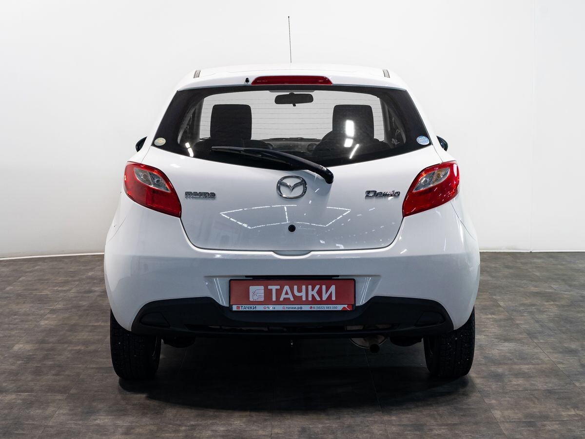 Mazda Demio 2011 - фото автомобиля
