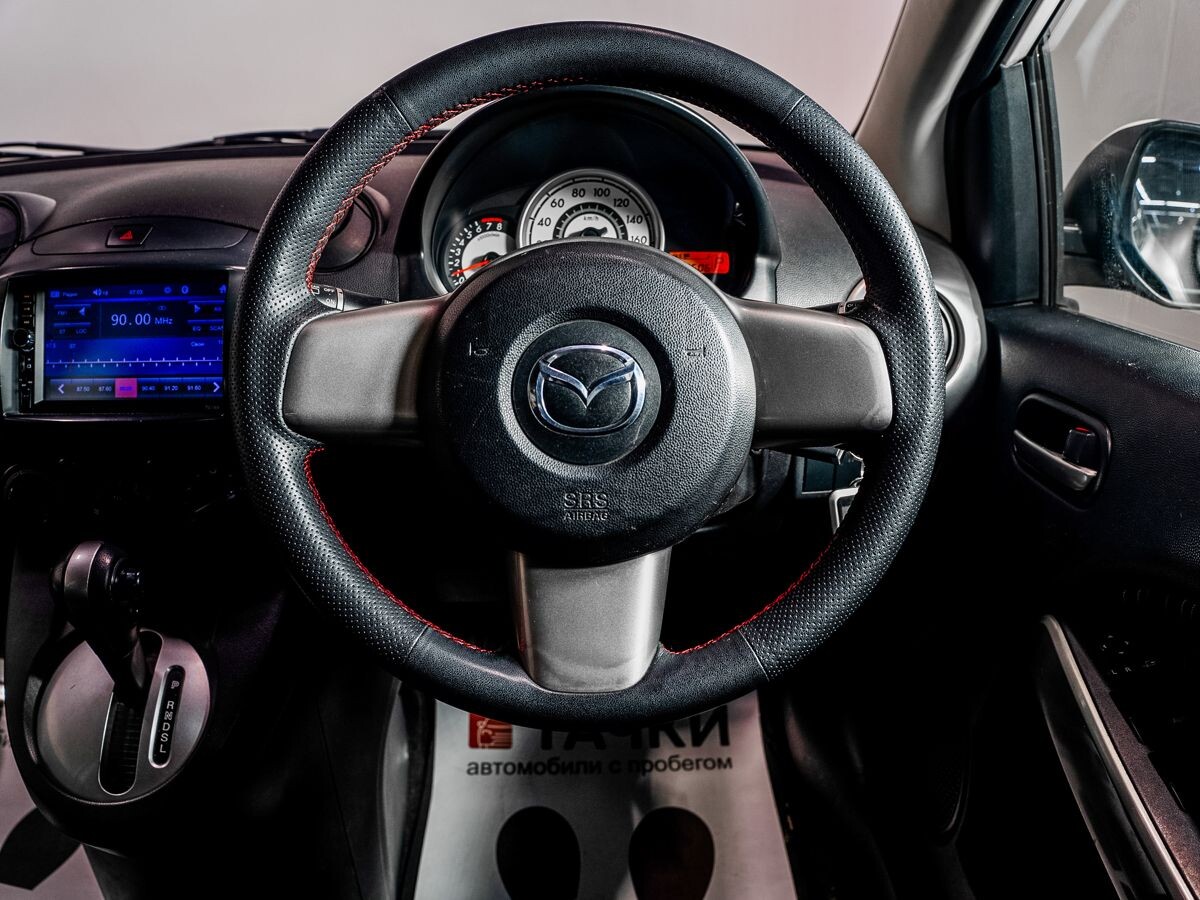 Mazda Demio 2011 - фото автомобиля