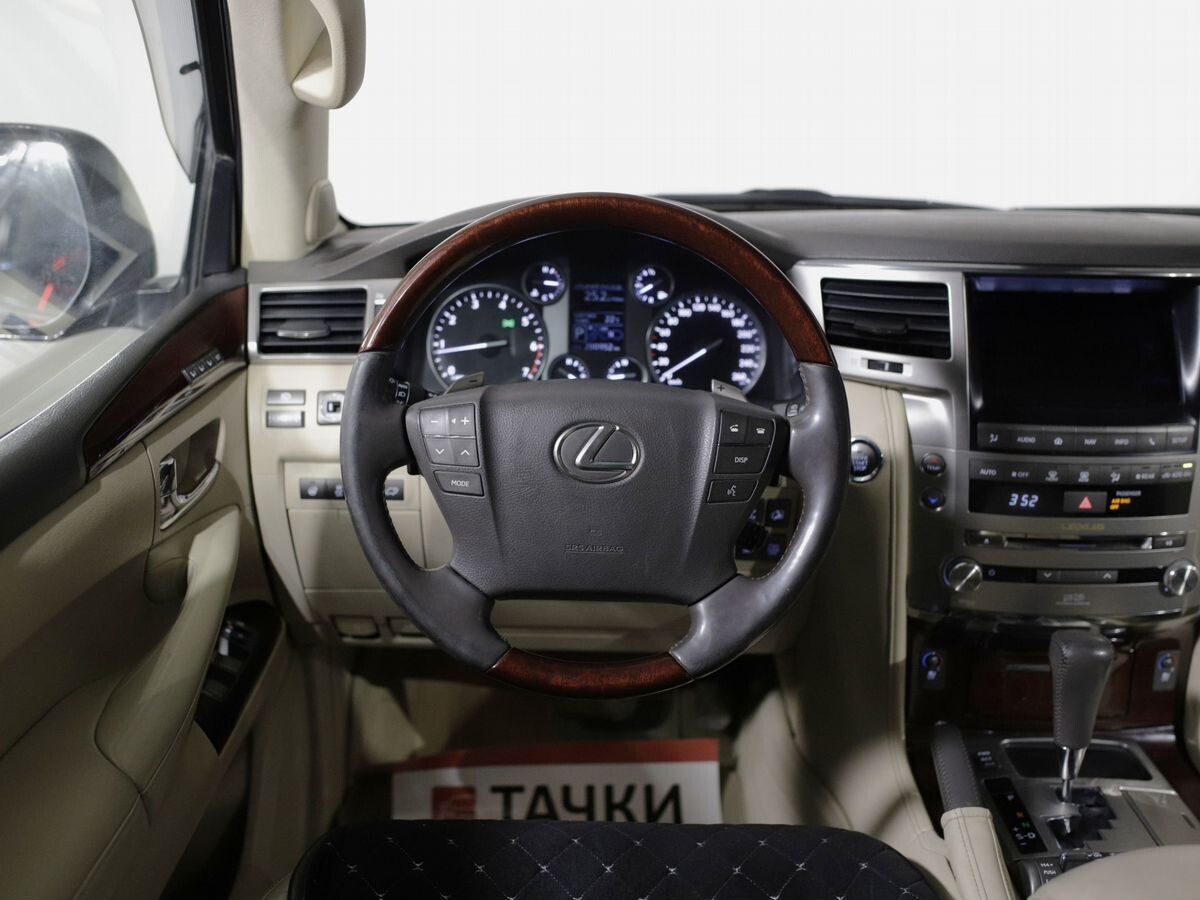 Lexus LX 2012 - фото автомобиля