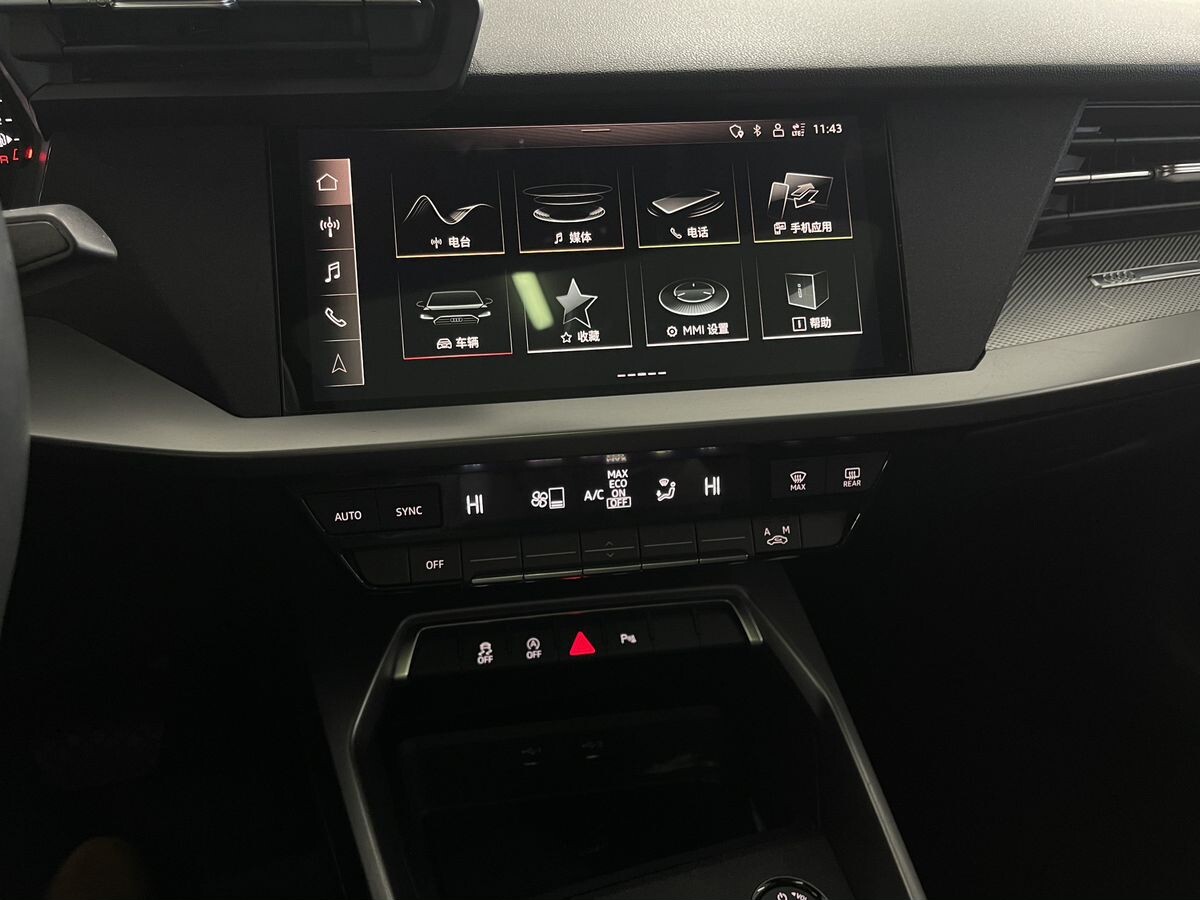 Audi A3 2022 - фото автомобиля