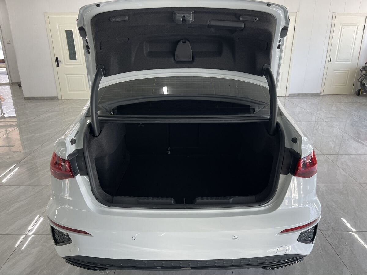 Audi A3 2022 - фото автомобиля