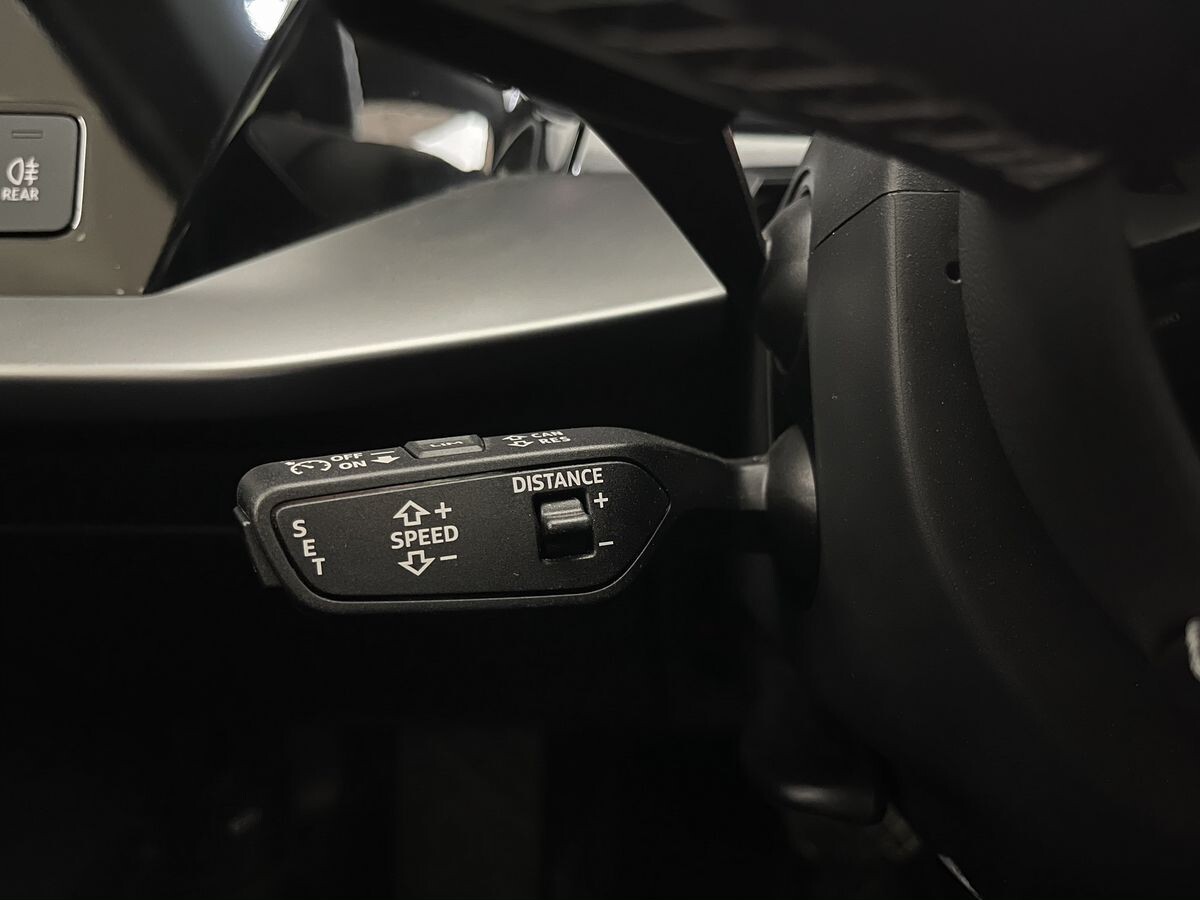 Audi A3 2023 - фото автомобиля