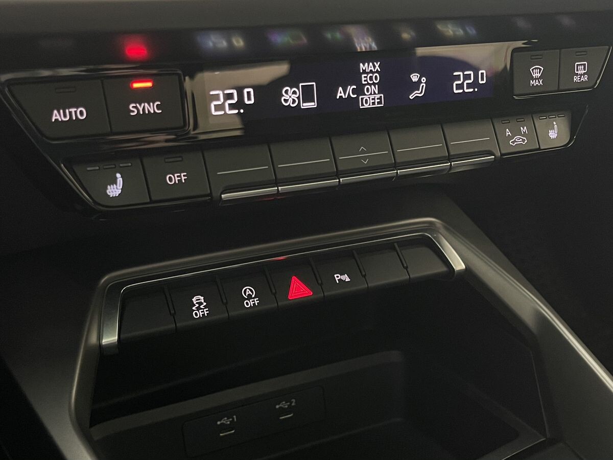 Audi A3 2023 - фото автомобиля