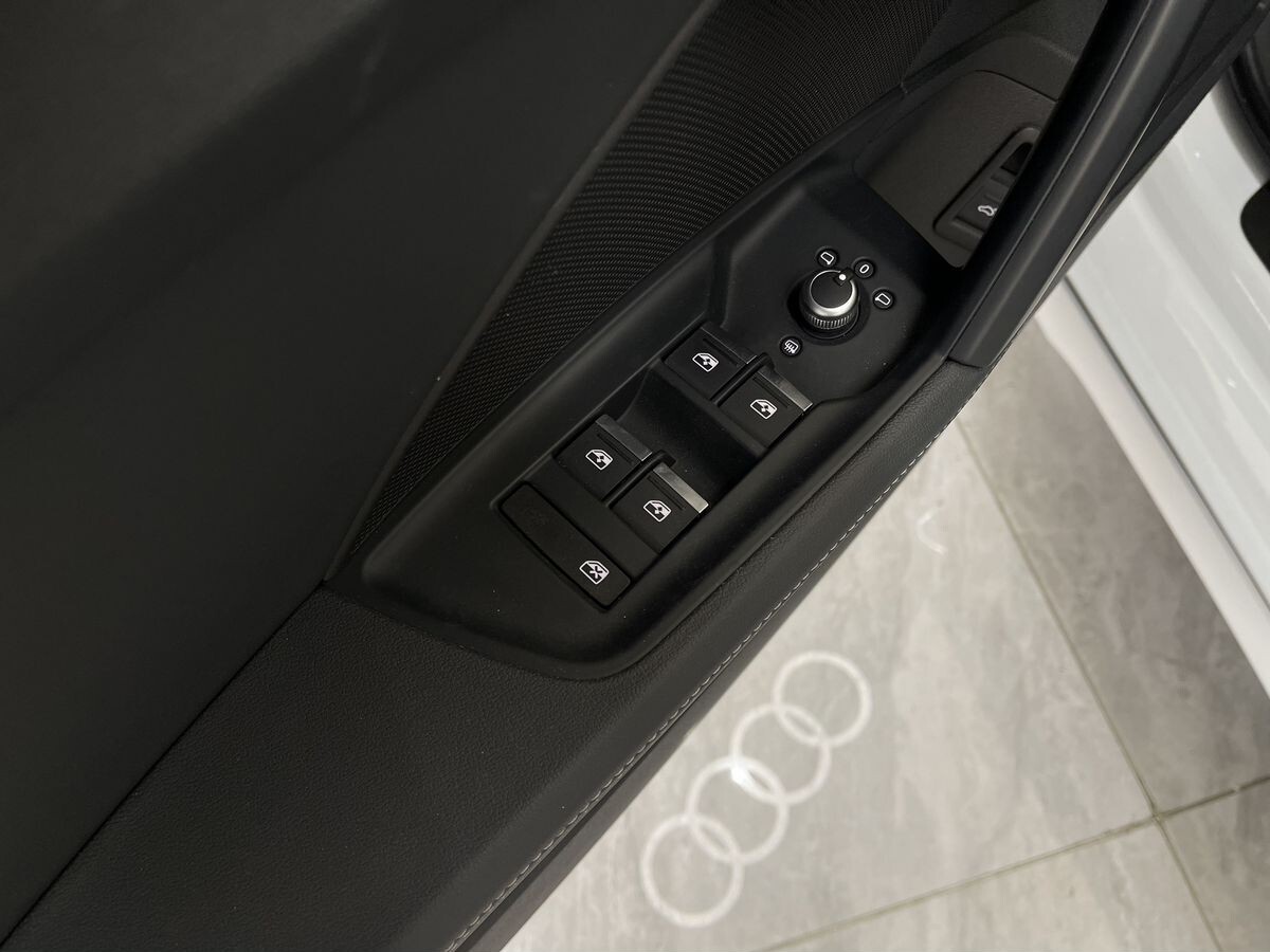 Audi A3 2023 - фото автомобиля