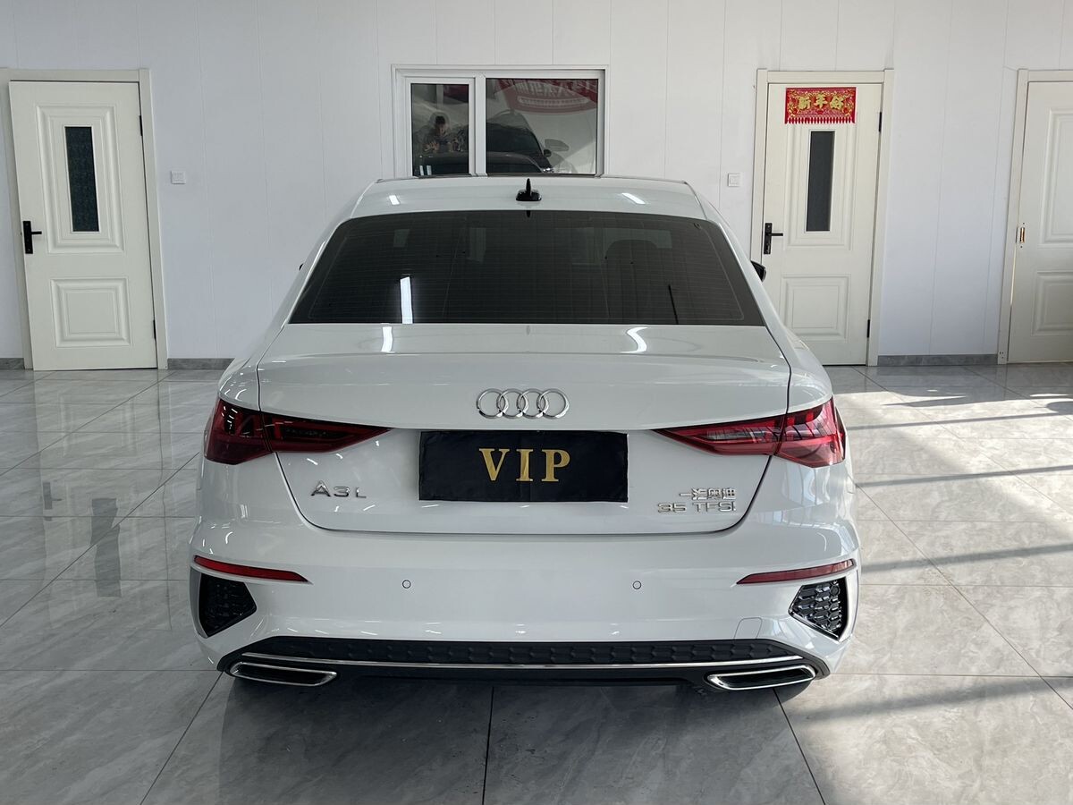 Audi A3 2023 - фото автомобиля