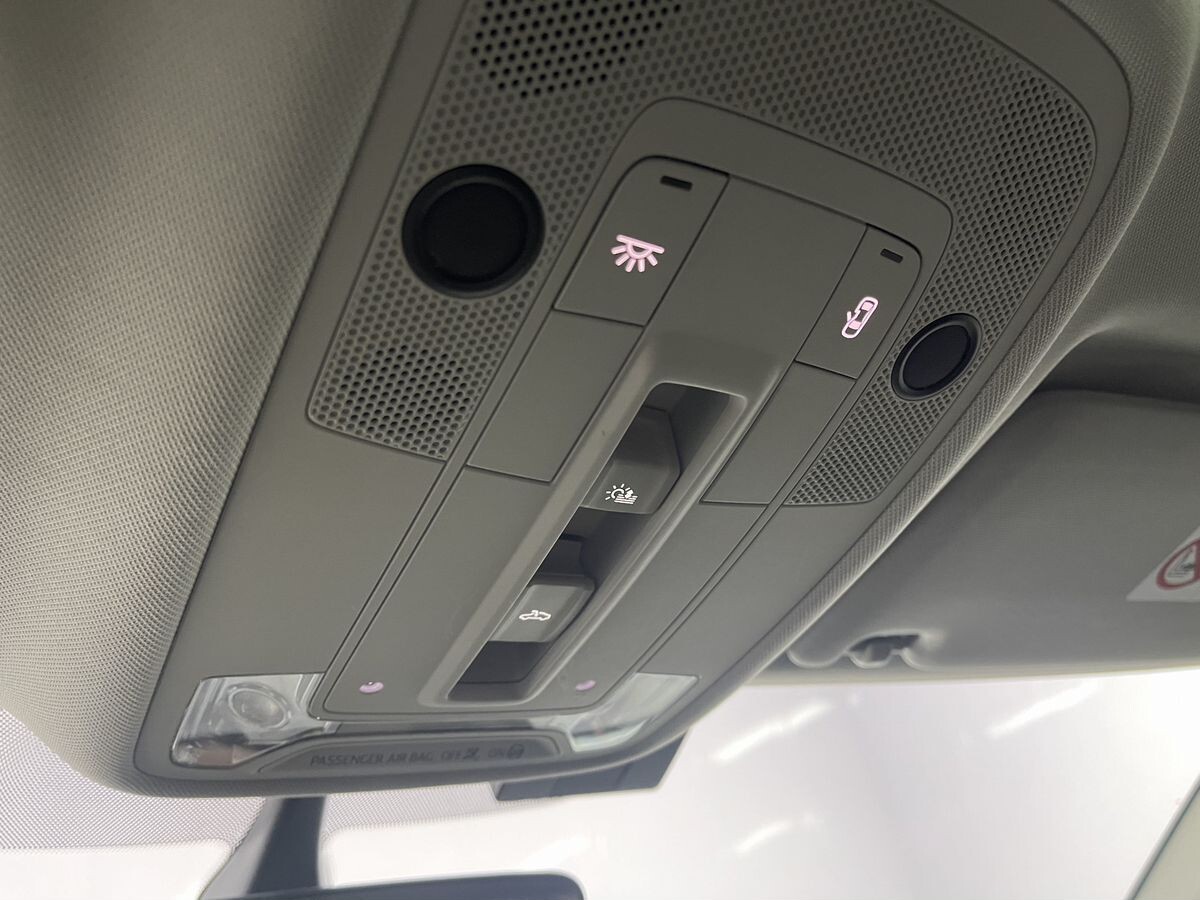 Audi Q3 2021 - фото автомобиля