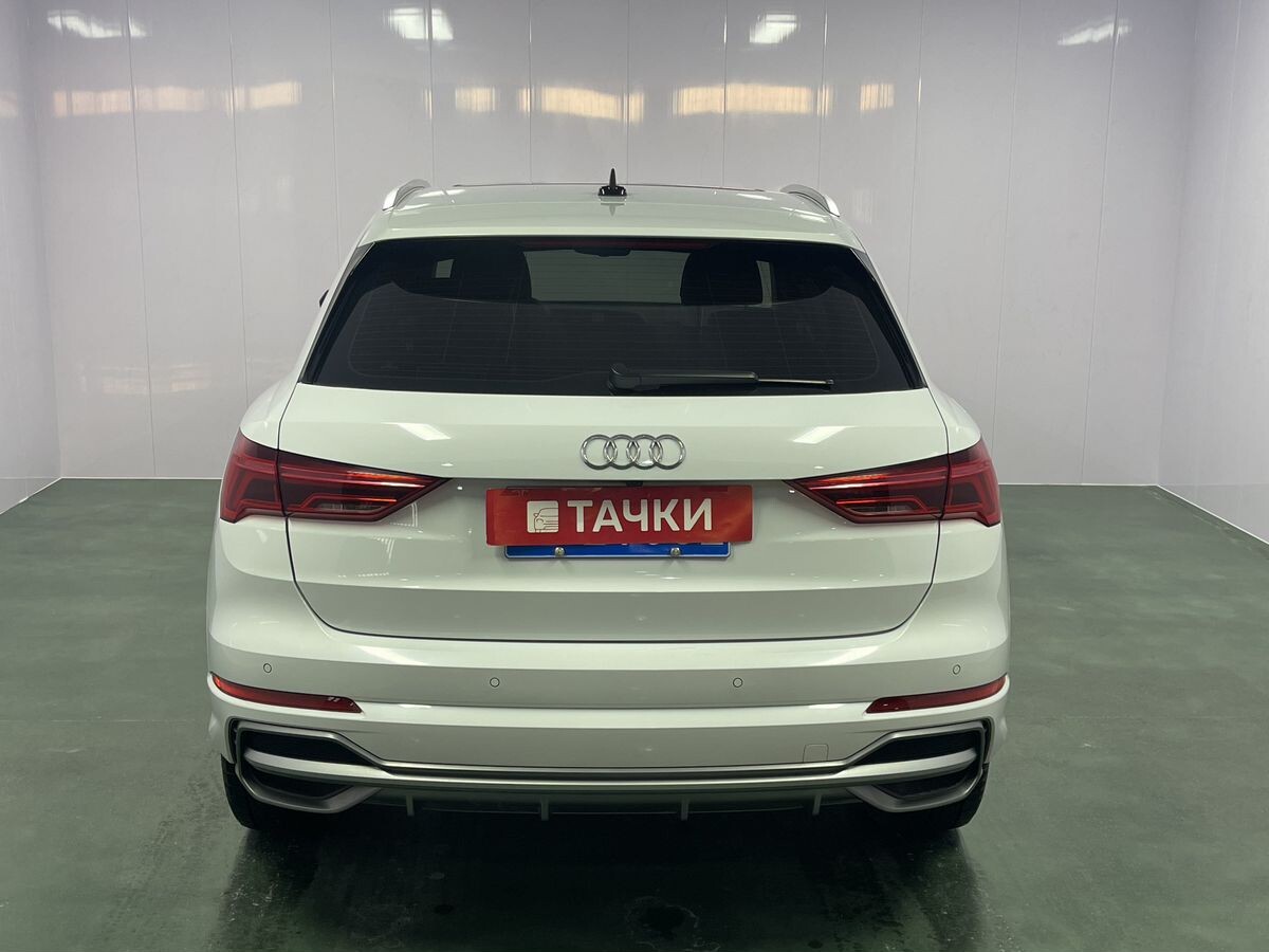 Audi Q3 2021 - фото автомобиля