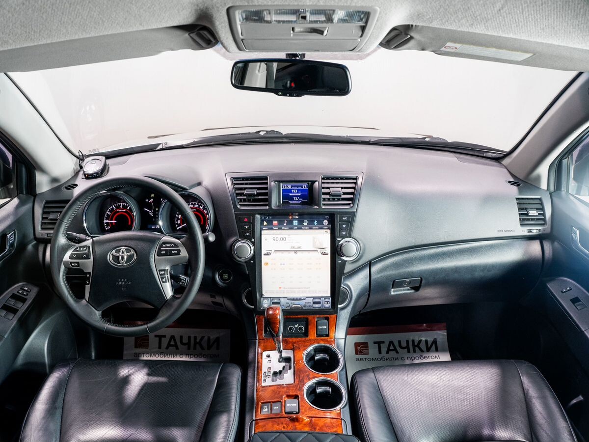 Toyota Highlander 2011 - фото автомобиля