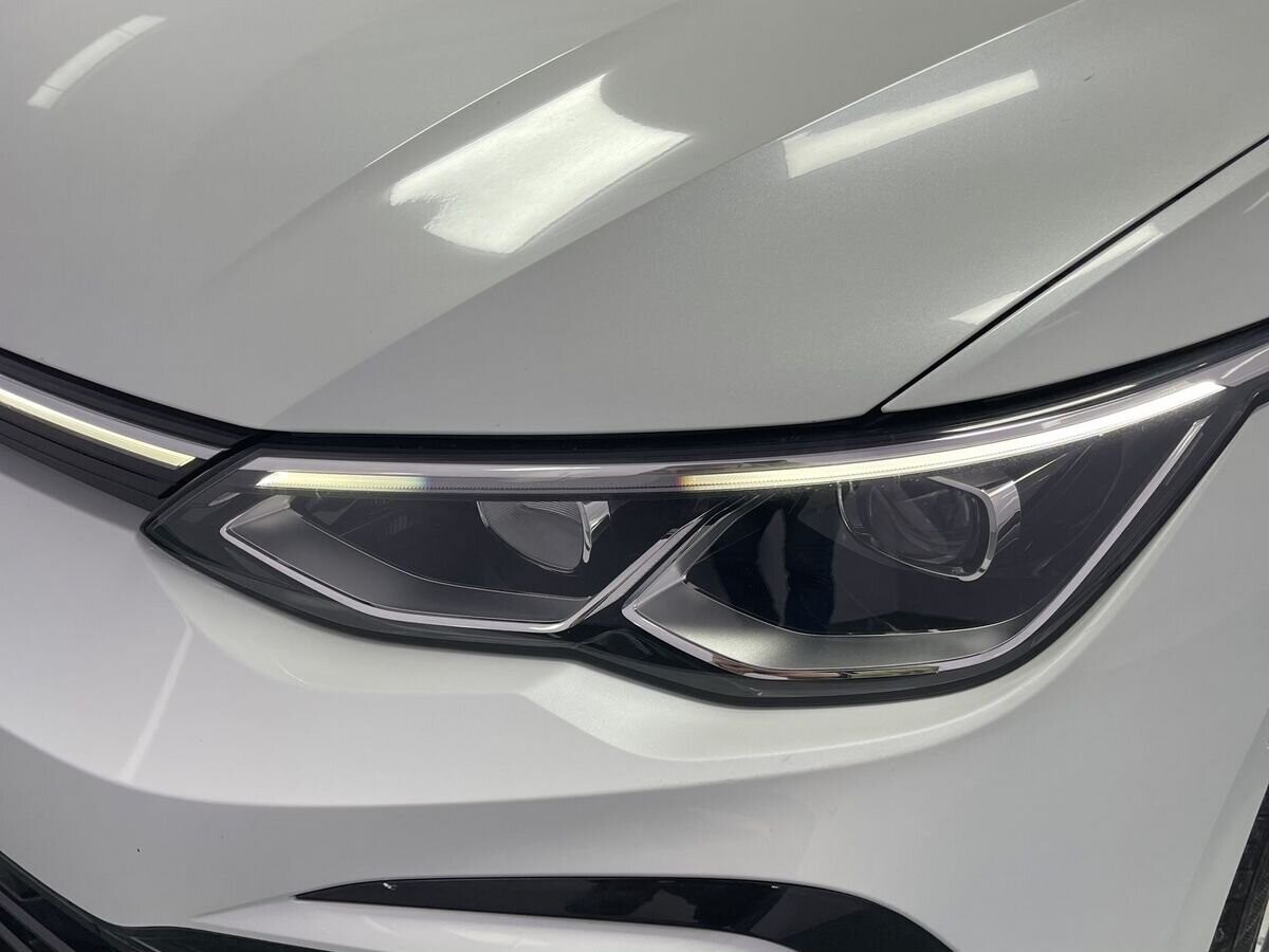 Volkswagen Golf 2023 - фото автомобиля