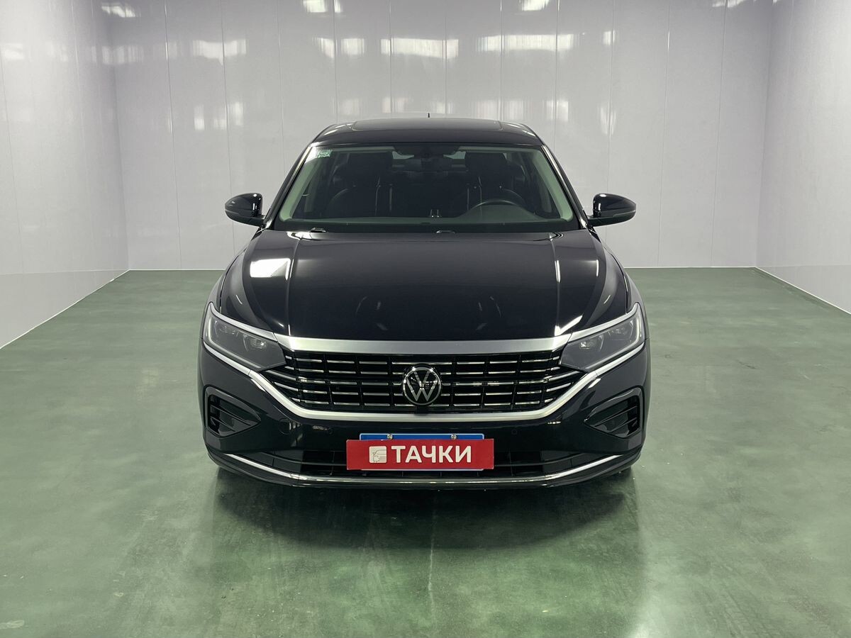 Volkswagen Passat 2022 - фото автомобиля