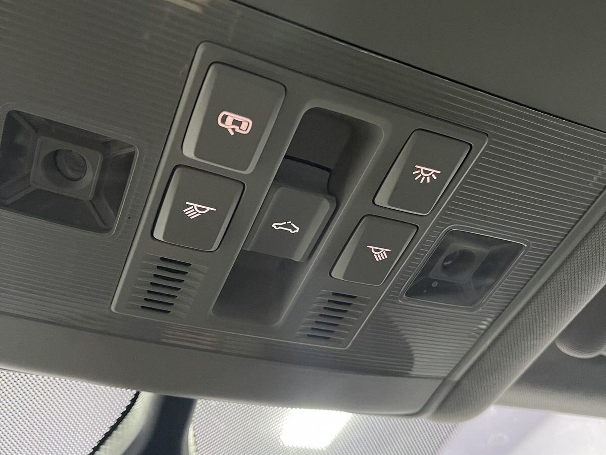 Volkswagen Passat 2022 - фото автомобиля