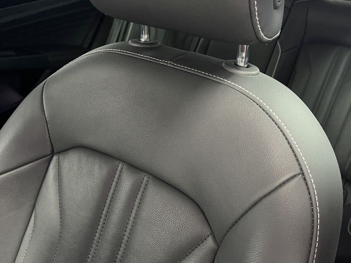 Volkswagen Passat 2022 - фото автомобиля