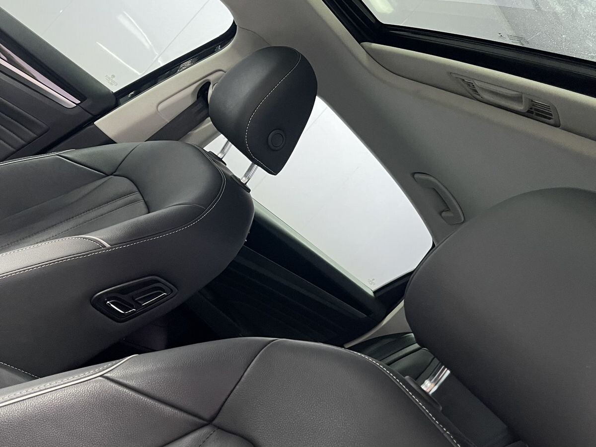 Volkswagen Passat 2022 - фото автомобиля