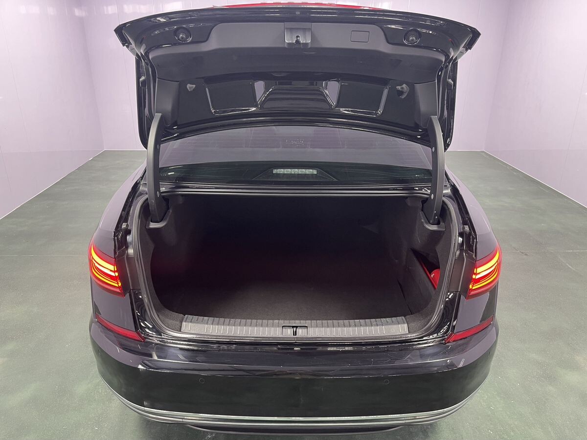 Volkswagen Passat 2022 - фото автомобиля