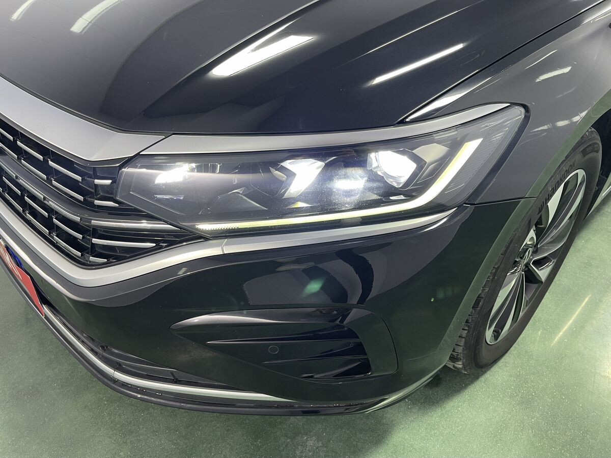 Volkswagen Passat 2022 - фото автомобиля