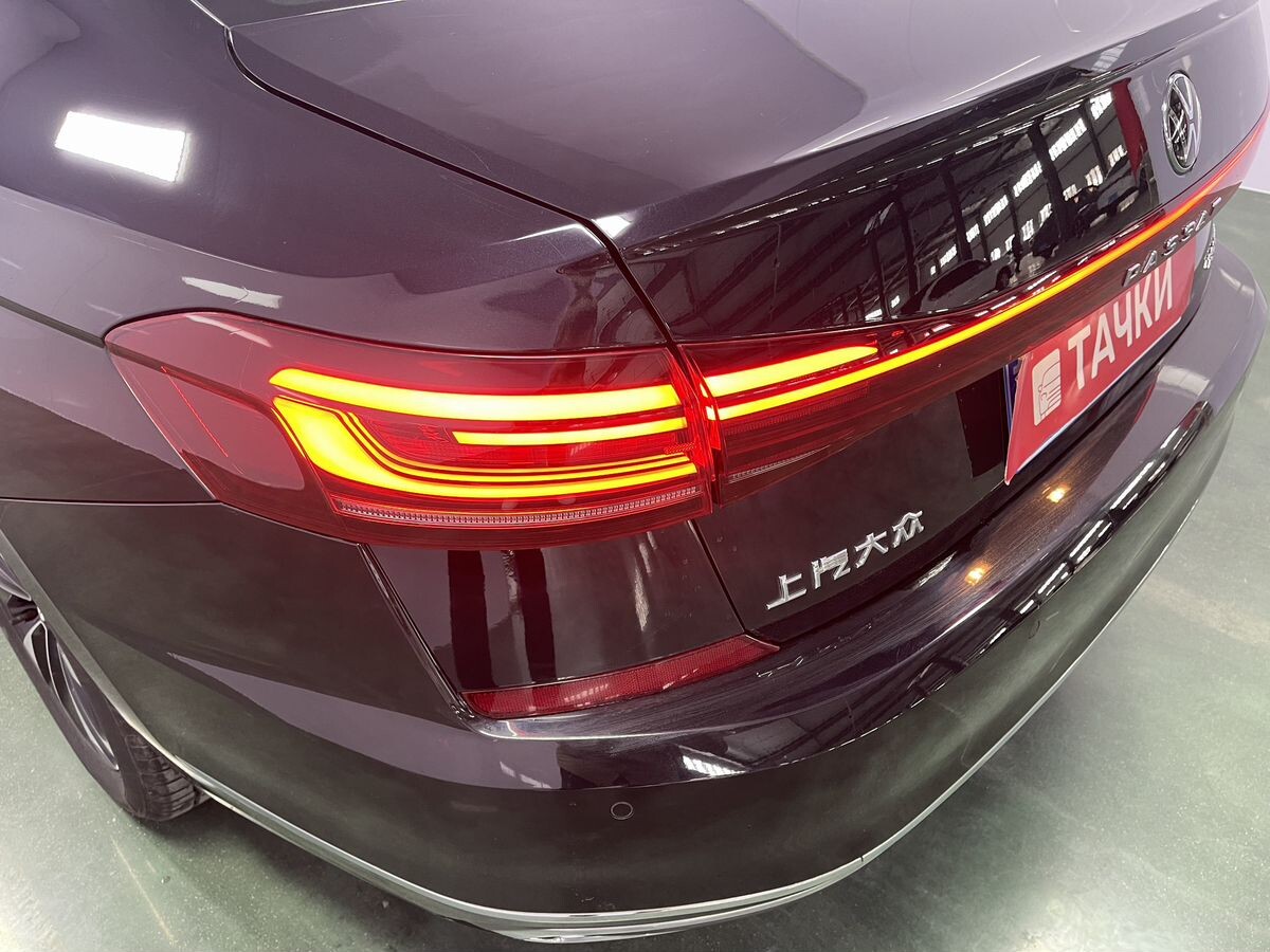 Volkswagen Passat 2022 - фото автомобиля