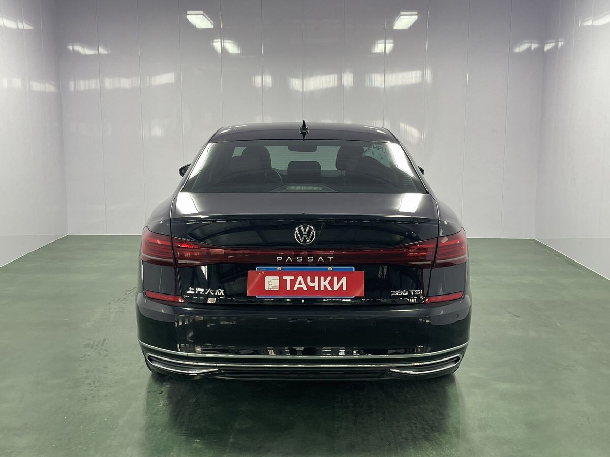 Volkswagen Passat 2022 - фото автомобиля