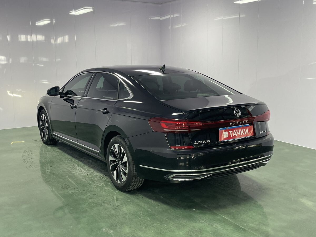 Volkswagen Passat 2022 - фото автомобиля