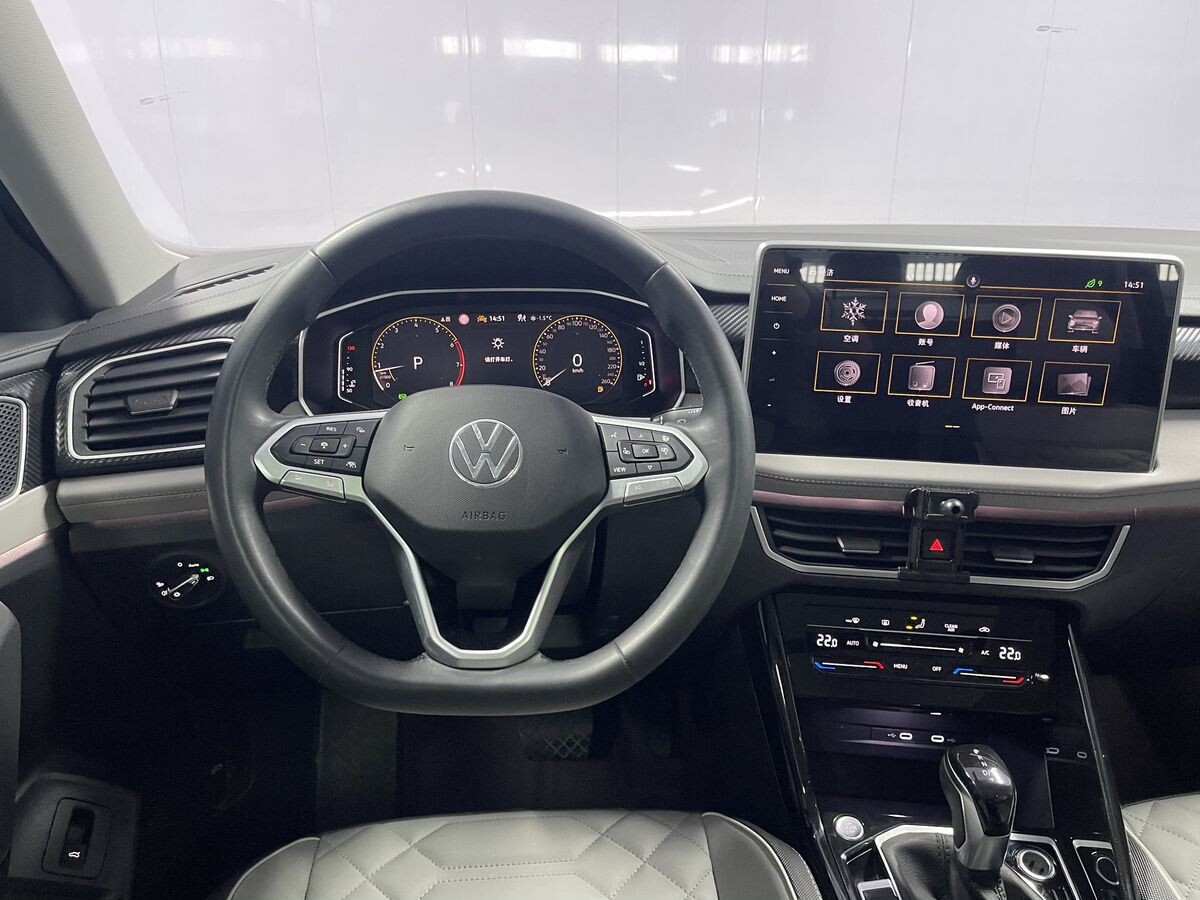 Volkswagen Tayron 2023 - фото автомобиля