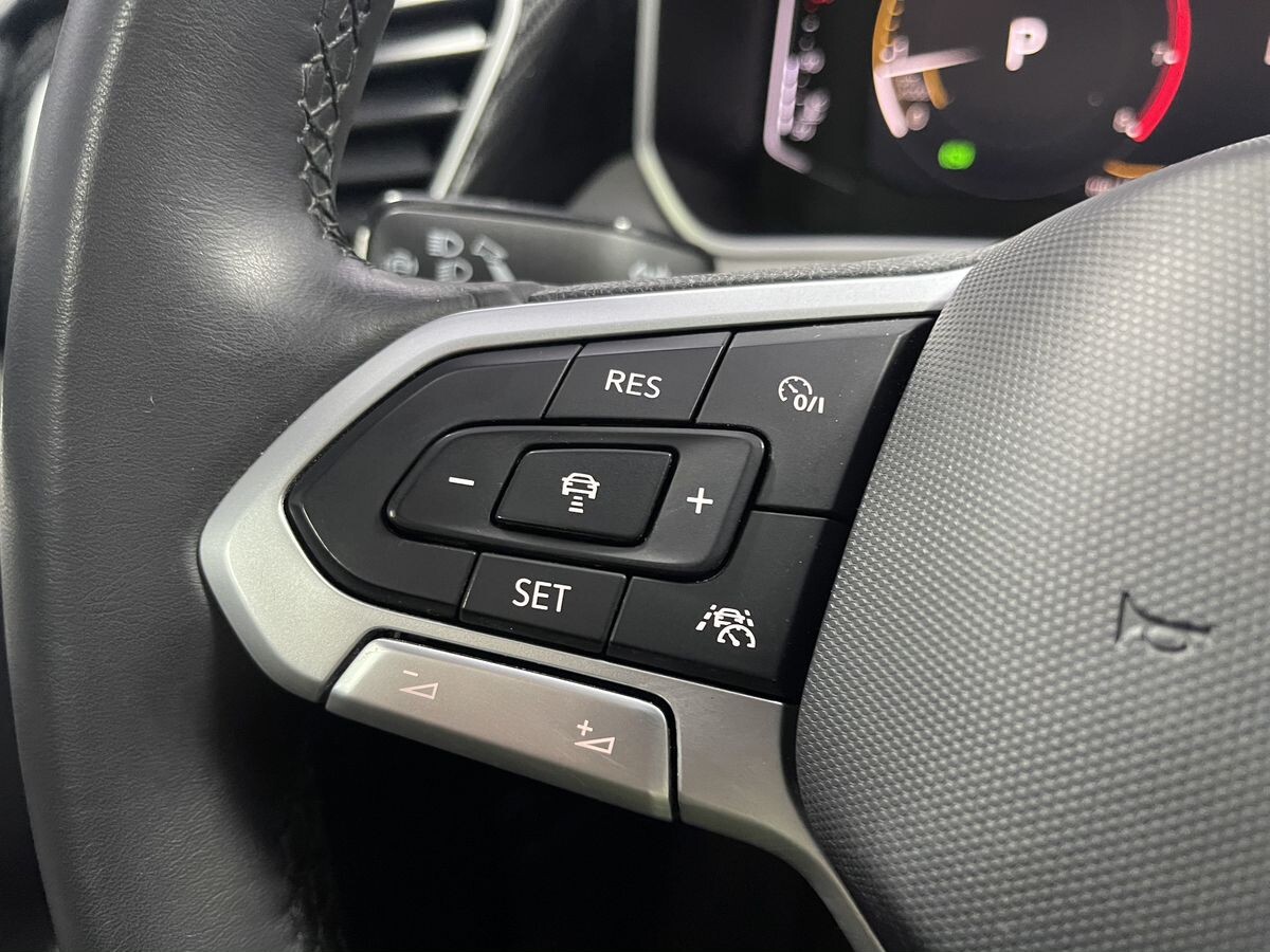 Volkswagen Tayron 2023 - фото автомобиля