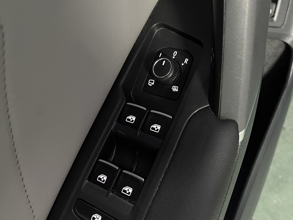 Volkswagen Tayron 2023 - фото автомобиля