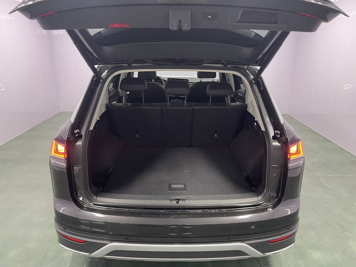 Volkswagen Tayron 2023 - фото автомобиля