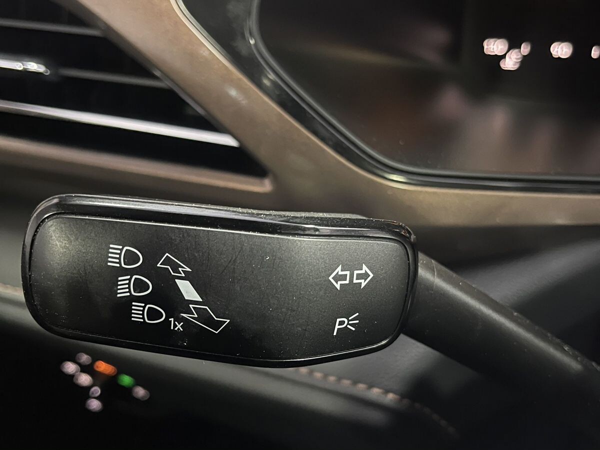 Volkswagen Tharu 2022 - фото автомобиля