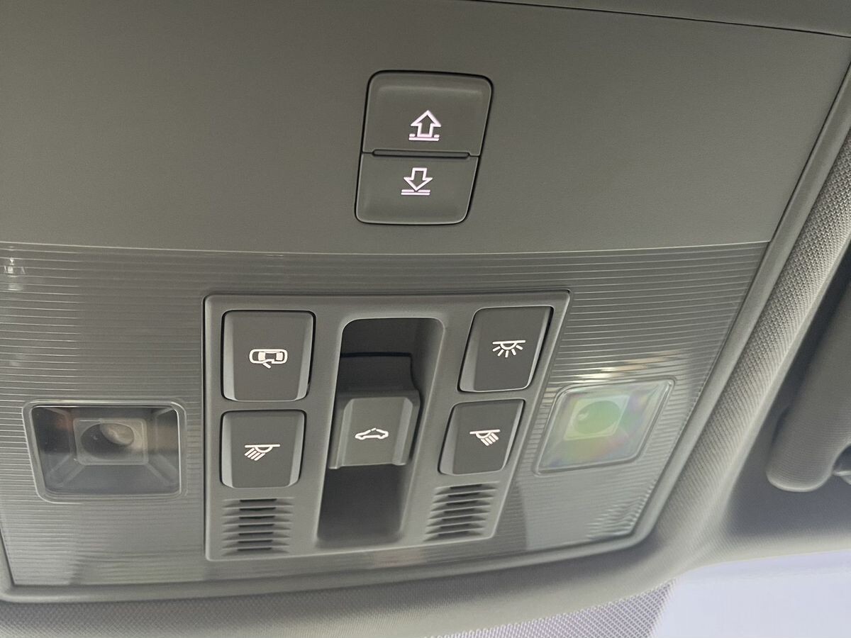 Volkswagen Tharu 2022 - фото автомобиля