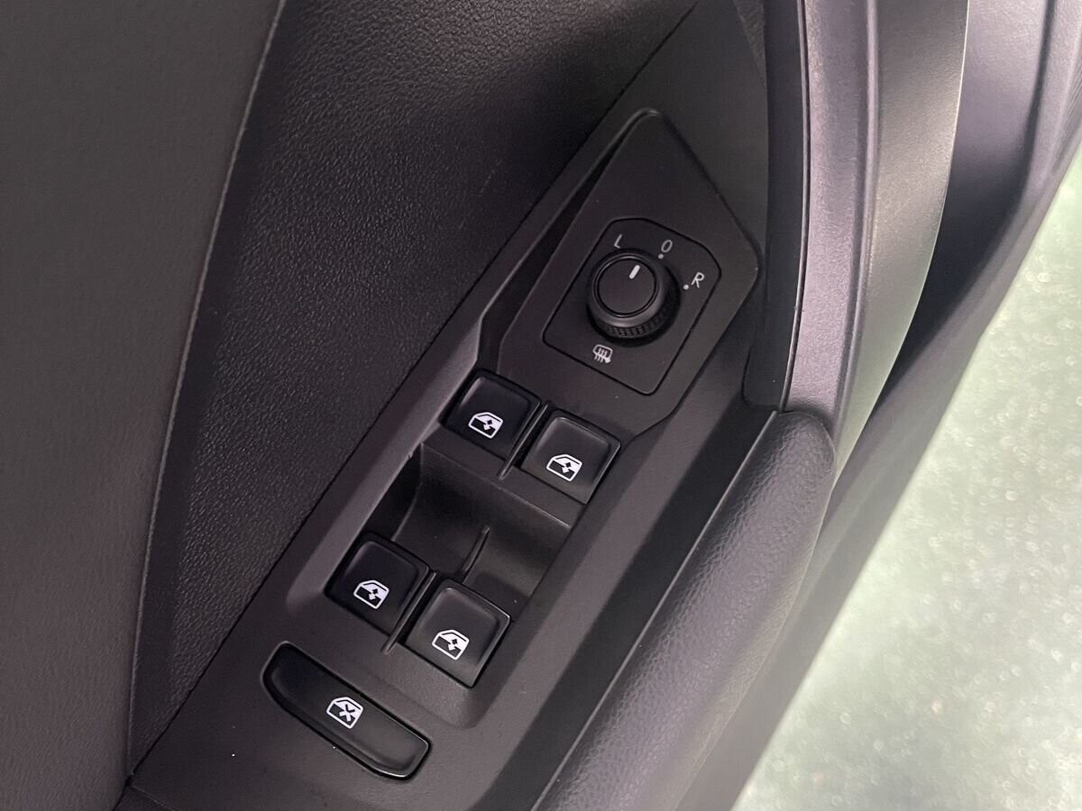 Volkswagen Tharu 2022 - фото автомобиля